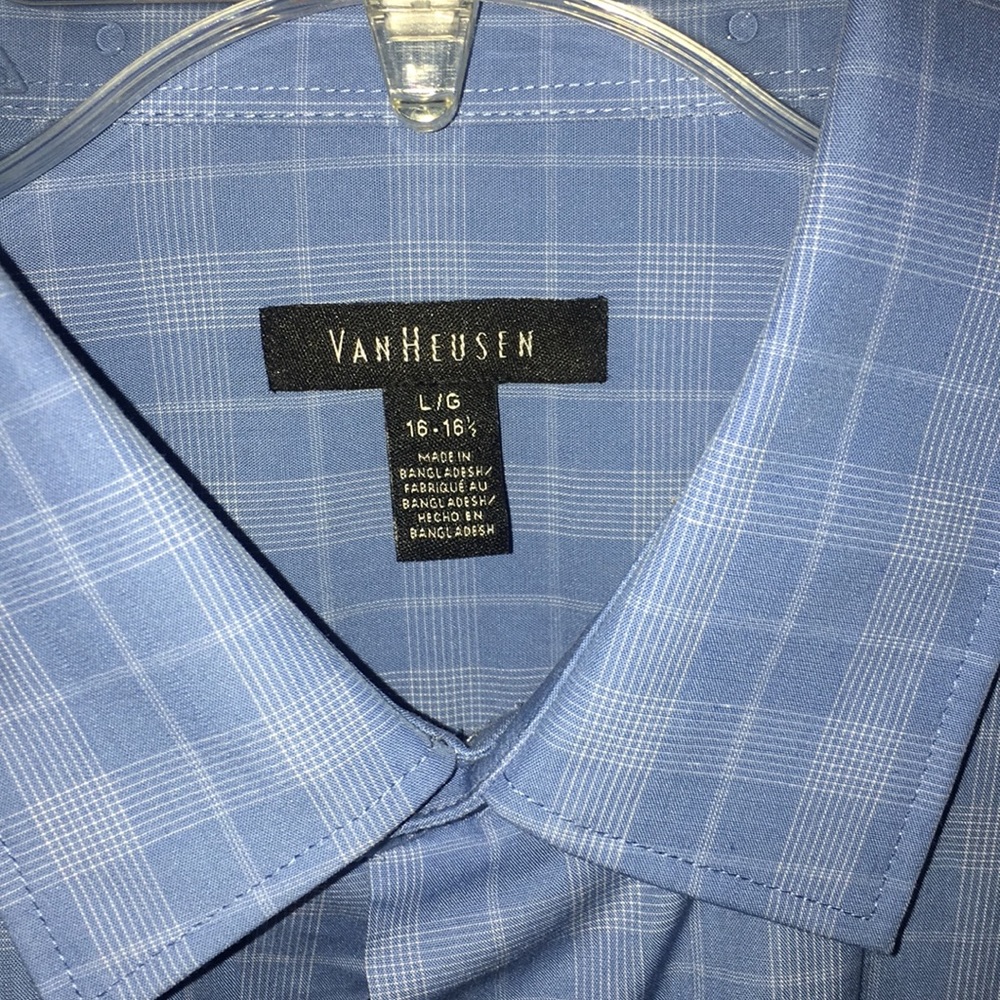 VanHeusen short sleeved dress shirt - Picture 2 of 2